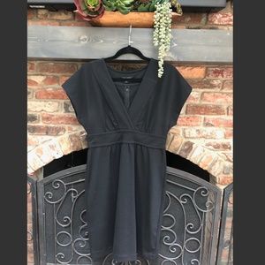 Banana Republic black short sleeve dress